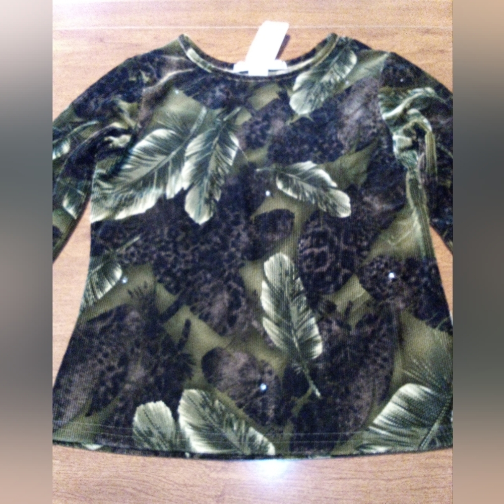 Daniel Benjamin Leaf Pattern Olive Green Rhinestone 3 Quarter Sleeve Small Top
